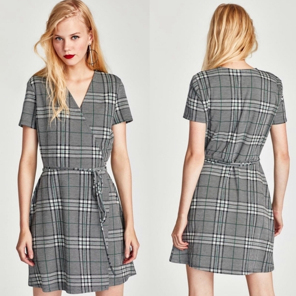 Dress - Picture 5 of 5